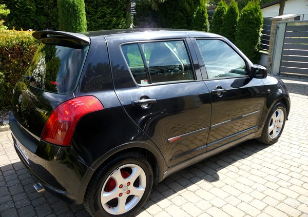 Suzuki Swift cena 13900 przebieg: 211000, rok produkcji 2005 z Jelcz-Laskowice małe 407